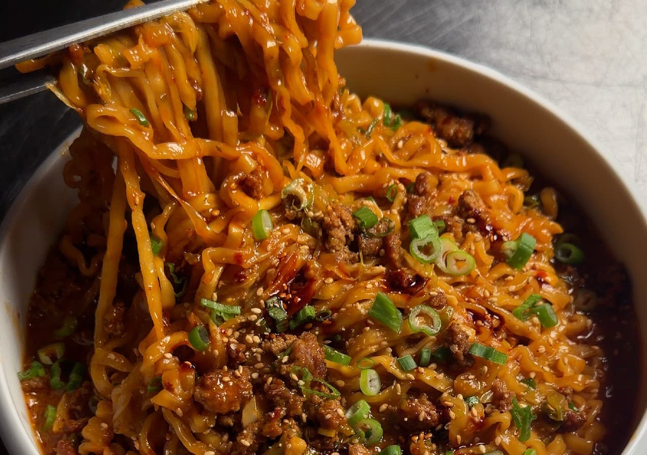 Crispy Pork Chili Cheesy Noodles