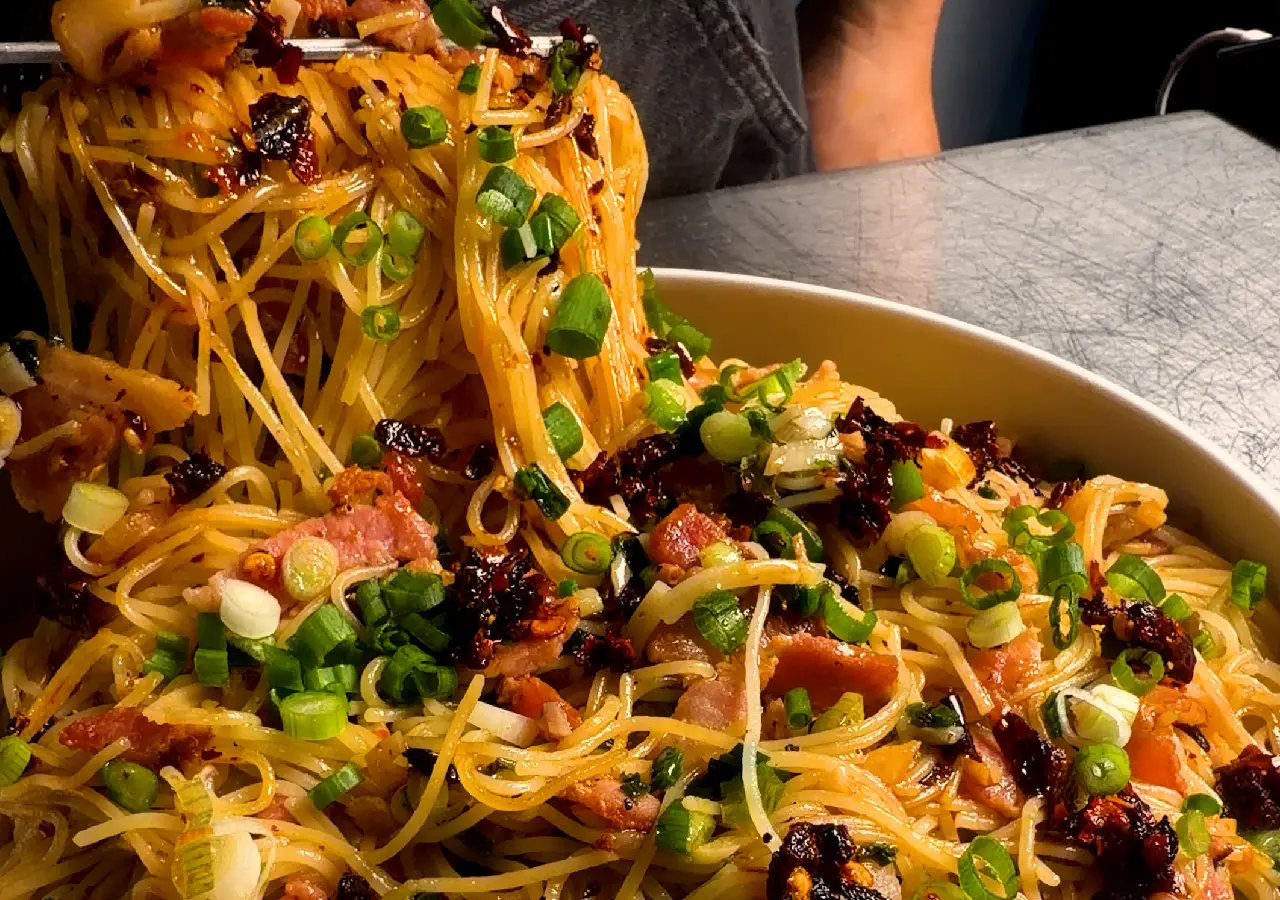 Chili Bacon Scallion Pasta