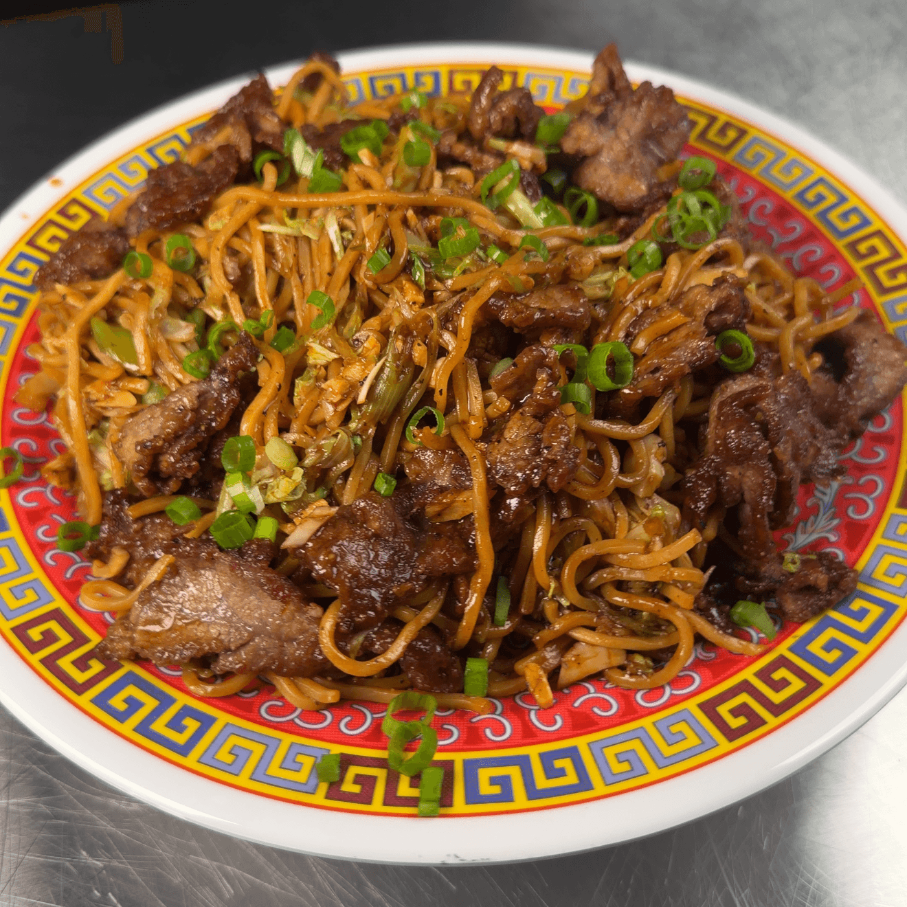 Garlic Black Pepper Seared Beef Noodles