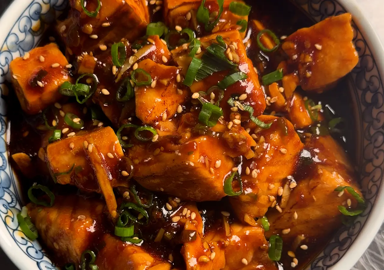 Honey Garlic Salmon Bites